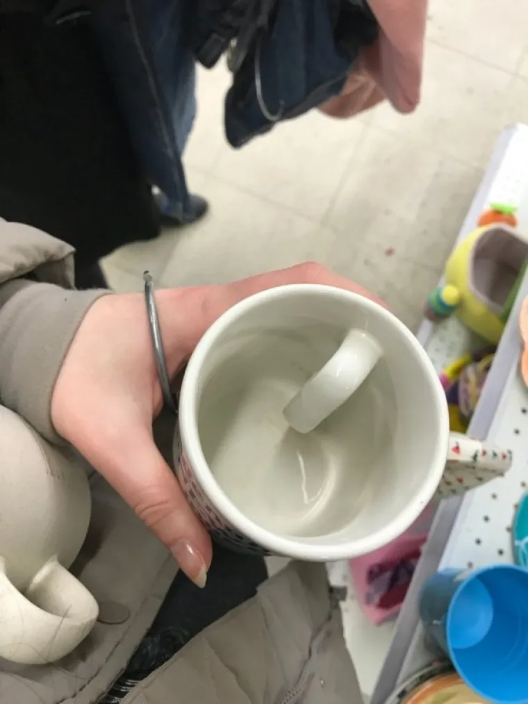 PA TKO OVO KUPUJE? Ovo su najbizarnije stvari u second hand shopovima, nema &scaron;anse da vam ne ostane upitnik nad glavom