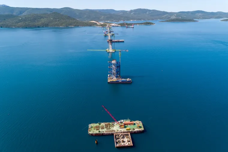 Pelje&scaron;ki most napreduje iz dana u dan: Pogledajte kako to izgleda iz zraka
