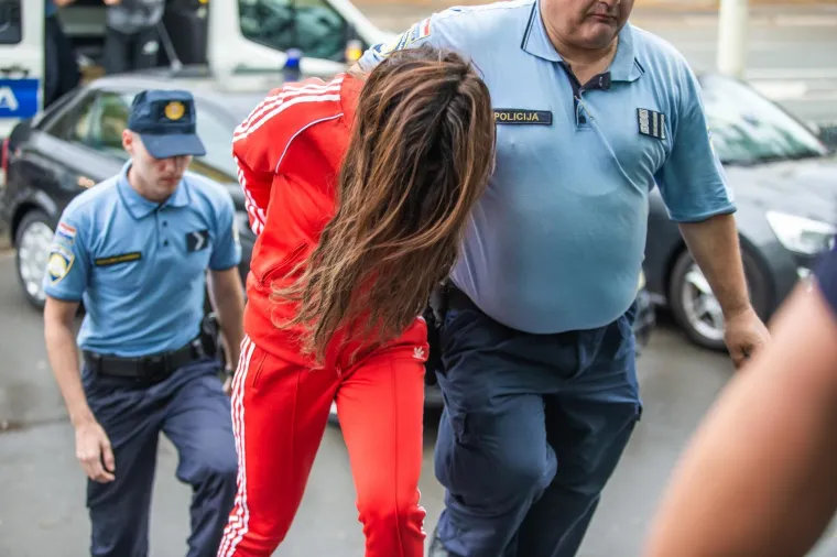 Velika policijska akcija: Priveli osječke dilere među kojima je i vlasnik narodnjačkog kluba