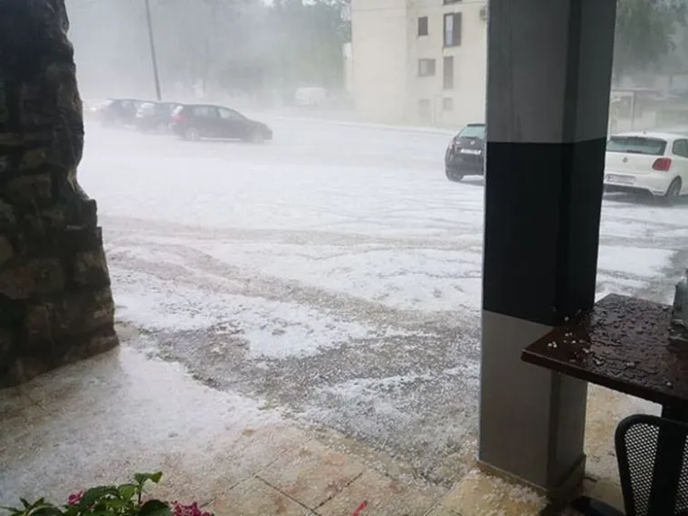 Snažno nevrijeme u Istri: Divovska pijavica i oblaci djelovali su kao da dolazi apokalipsa