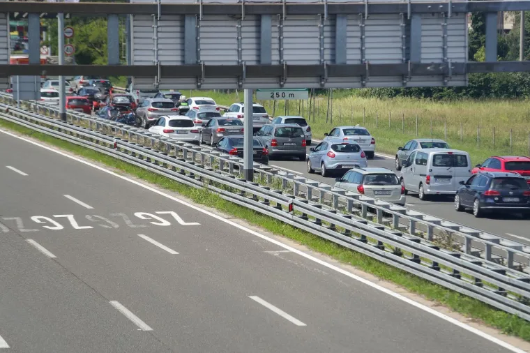 Svi na more! Hrvati mahom pojurili na produženi vikend na Jadran, ovolike su gužve