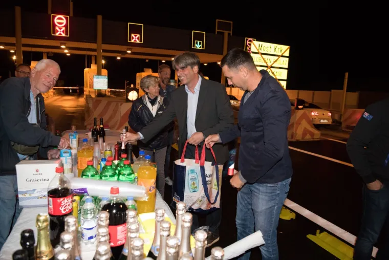 Od danas ćemo do Krka besplatno: U ponoć je napokon ukinuta naplata mostarine!