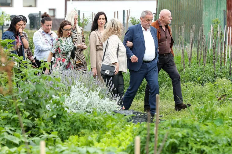 Bandić teturao u Sesvetama