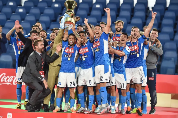 [FOTO] LETI, LETI GENNARO GATTUSO: Pogledajte veliko napuljsko slavlje u Rimu