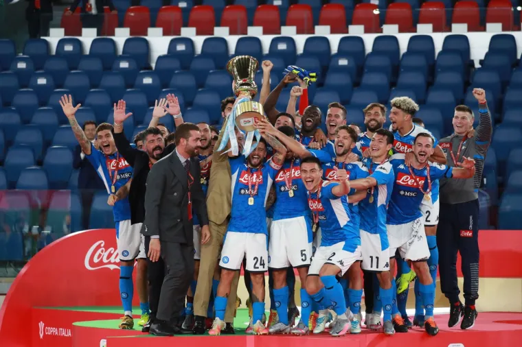 [FOTO] LETI, LETI GENNARO GATTUSO: Pogledajte veliko napuljsko slavlje u Rimu