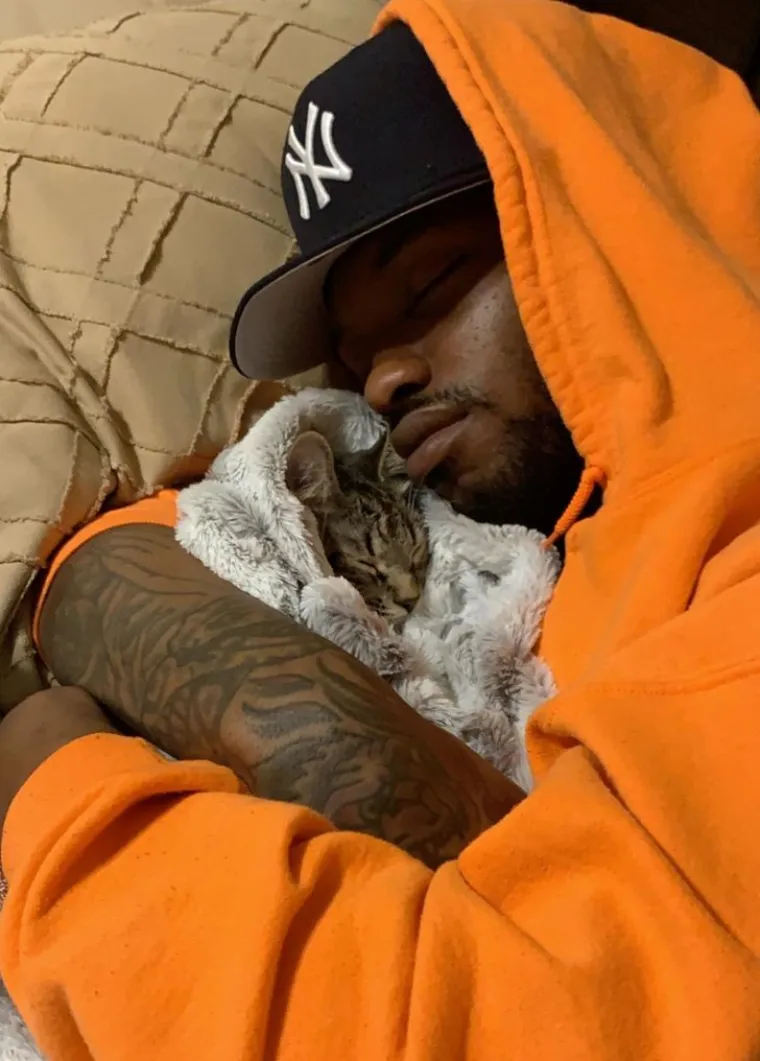 "Prije dva mjeseca rekao je da nipo&scaron;to nećemo nabaviti mačku, a pogledajte ga sad"