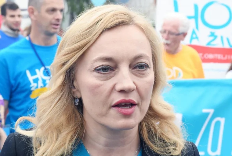 U Sisku se 'hodalo za život': Pogledajte tko se sve priključio Željki Markić i Vladi Košiću