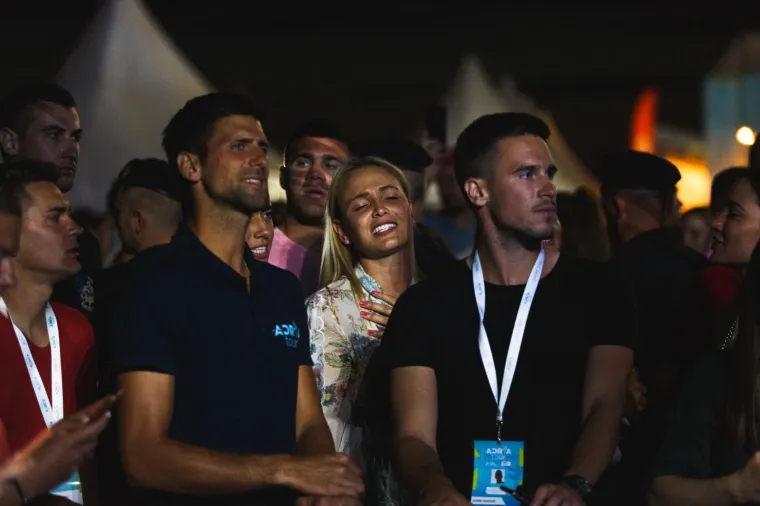 [FOTO] NOLE ODLIJEPIO NA GIBONNIJA: No, svi su zurili u poznatu Hrvaticu koja je očarala izgledom i bila u njegovom društvu