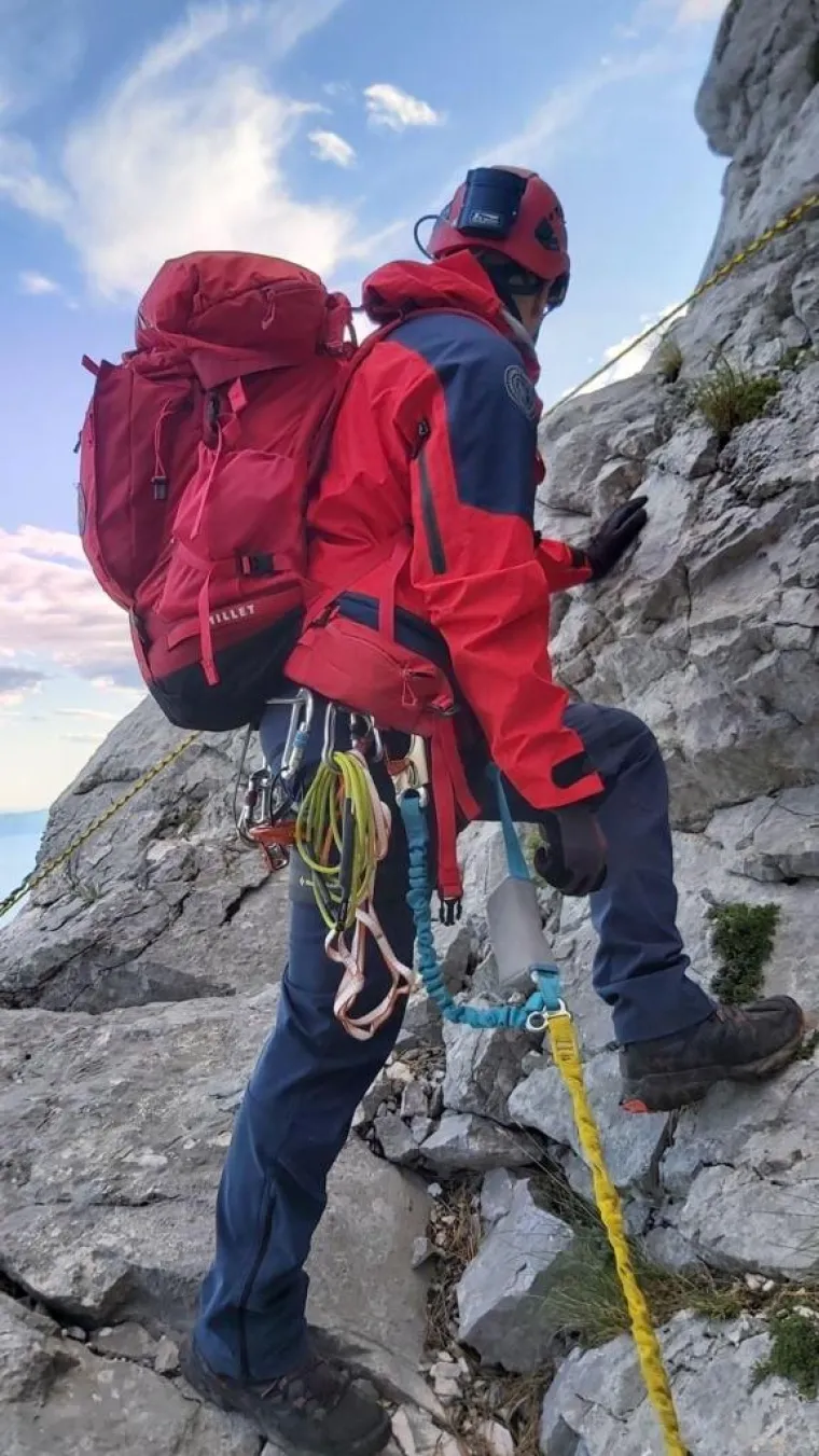 HGSS u novoj akciji spa&scaron;avanja: Mlade planinare na Biokovu uhvatilo nevrijeme, spa&scaron;avali ih helikopterom četiri sata