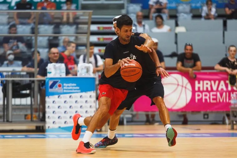 [FOTO] ZARAŽENI DIMITROV OVIH JE DANA BIO U VRLO BLISKOM KONTAKTU S ĐOKOVIĆEM: Pogledajte &scaron;to su radili