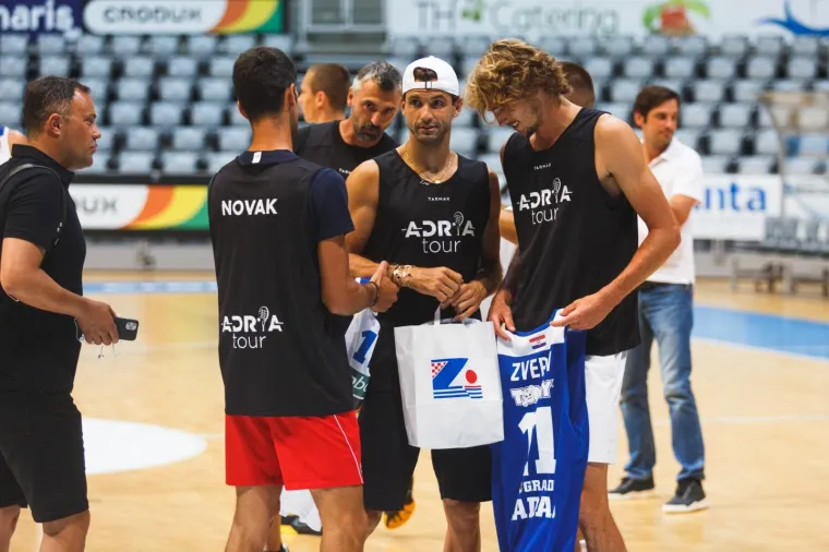 18.06.2020., Zadar - Zvijezde Adria Toura odigrale prijateljsku utakmicu s ko&scaron;arka&scaron;ima KK Zadar. Novak Đokovic, Goran Ivani&scaron;ević, Grigor Dimitrov, Alexander Zverev. 
Photo: Marko Dimic/PIXSELL
