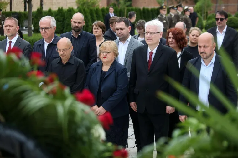 Na Mirogoju položeni vijenci u povodu Dana antifašističke borbe