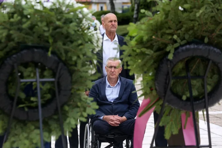Na Mirogoju položeni vijenci u povodu Dana antifašističke borbe