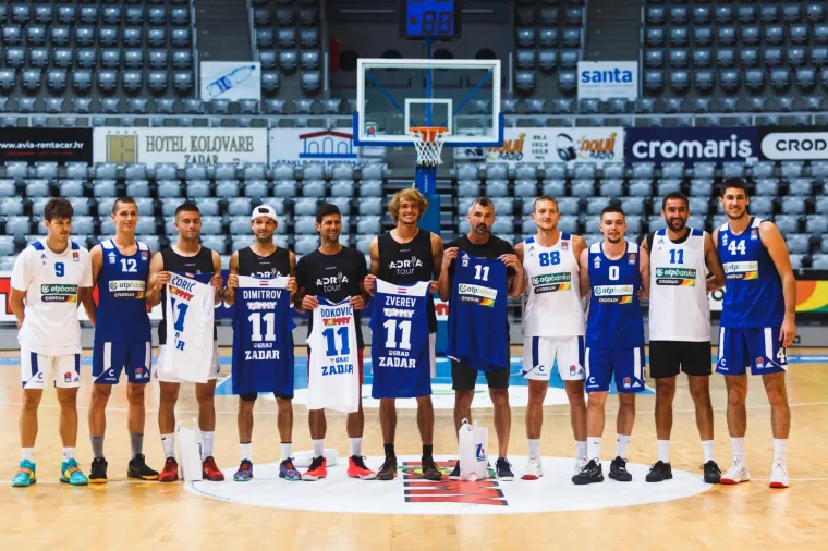 [FOTO] ZARAŽENI DIMITROV OVIH JE DANA BIO U BLISKOM KONTAKTU S ĐOKOVIĆEM, ČILIĆEM, HRPOM DJECE, MA SVIM ŽIVIMA: Ovo ne izgleda dobro