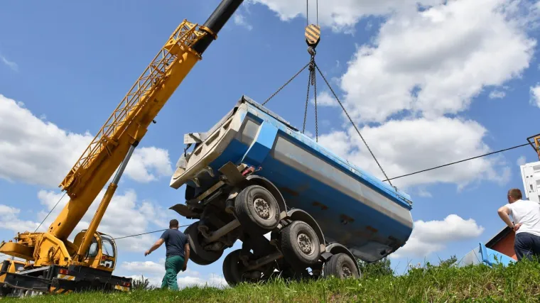 Užas kod Pakraca: Kamionom s vapnom zabio se u obiteljsku kuću u kojoj su bili sin i majka