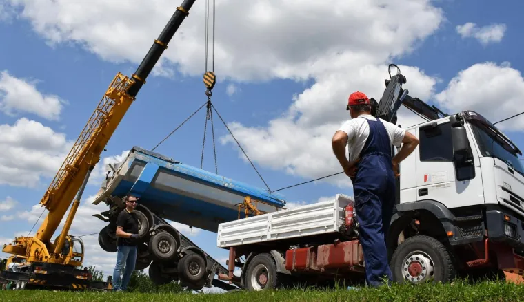 Užas kod Pakraca: Kamionom s vapnom zabio se u obiteljsku kuću u kojoj su bili sin i majka