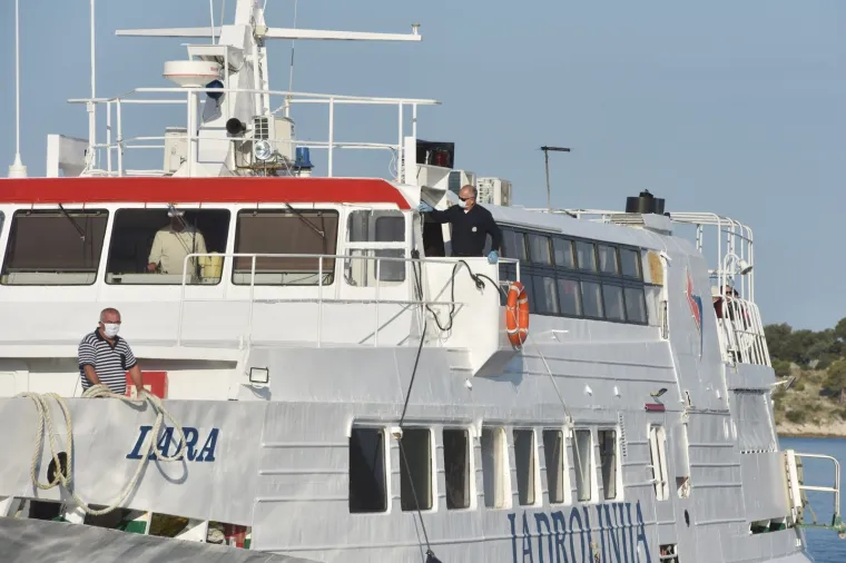 Od ponoći vrijede nova pravila: Građani se pridržavaju mjera obaveznog no&scaron;enja maski