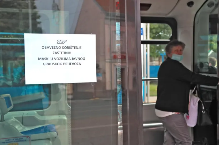 Od ponoći vrijede nova pravila: Građani se pridržavaju mjera obaveznog no&scaron;enja maski