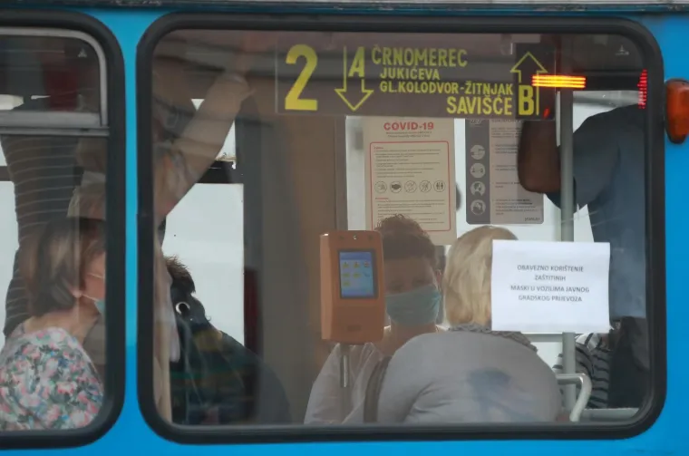 Od ponoći vrijede nova pravila: Građani se pridržavaju mjera obaveznog no&scaron;enja maski