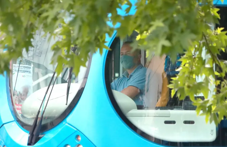 Od ponoći vrijede nova pravila: Građani se pridržavaju mjera obaveznog no&scaron;enja maski