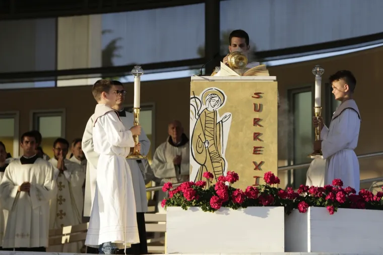 Nema socijalnog distanciranja: U Međugorju se slavila 39. godišnjica Gospinog ukazanja