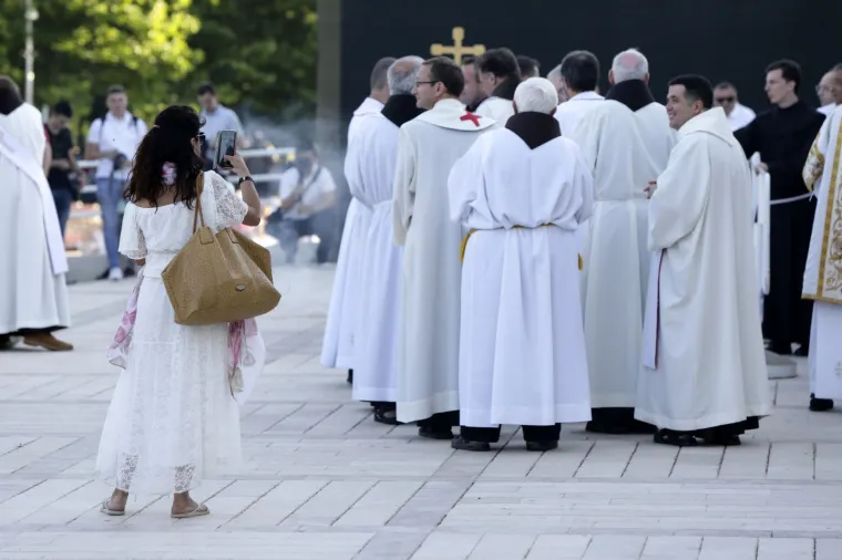 Nema socijalnog distanciranja: U Međugorju se slavila 39. godišnjica Gospinog ukazanja