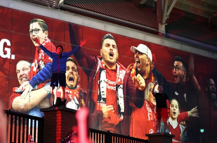 NADREALNI KADROVI S ULICA LIVERPOOLA OBILAZE SVIJET: Stigle i prve osude: 'Gdje im je bila pamet'