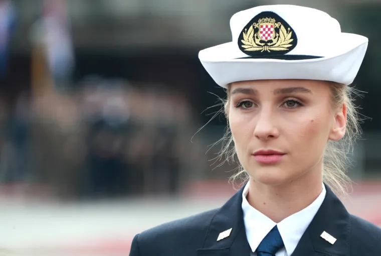 Svečana promocija polaznika vojnih škola HVU-a