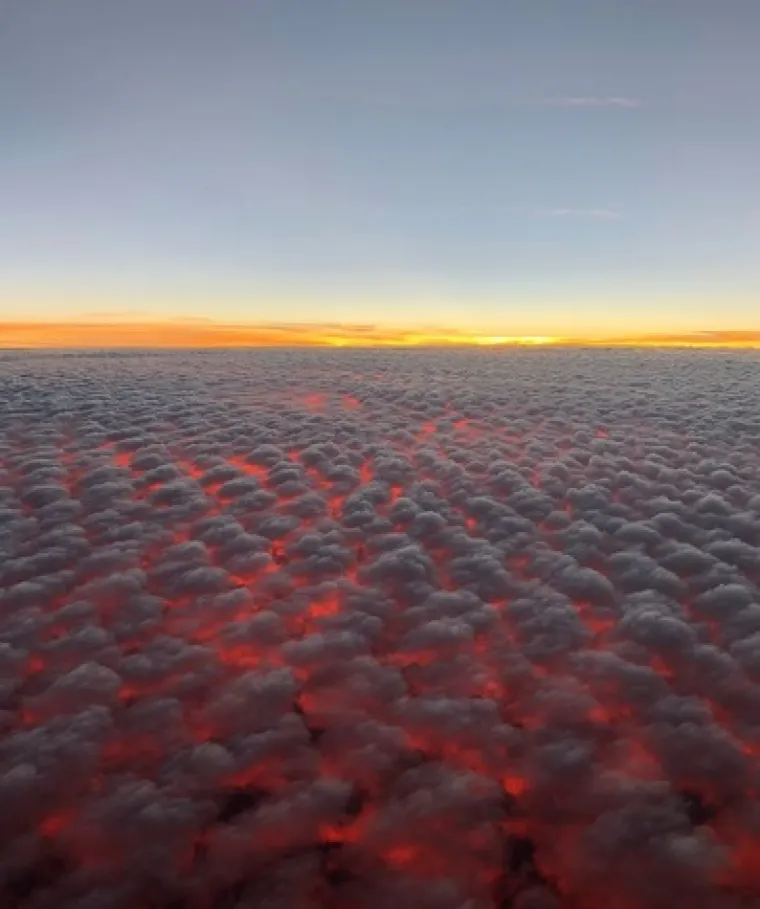Zalazak sunca iznad oblaka