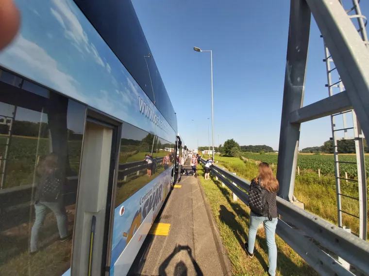 Na granici zarobljeno 3000 turista, neki stoje deset sati? 'Procedura kod ulaska u zemlju je uobičajena'