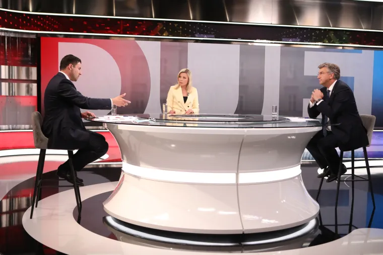 Pogledajte izraze lica: Ljutiti rivali Bernardić i Plenković o&scaron;tro su krenuli u sučeljavanje na RTL-u!