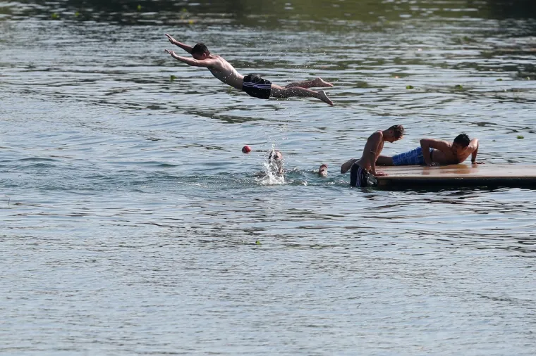Spas od vrućina na zagrebačkom jezeru Jarun