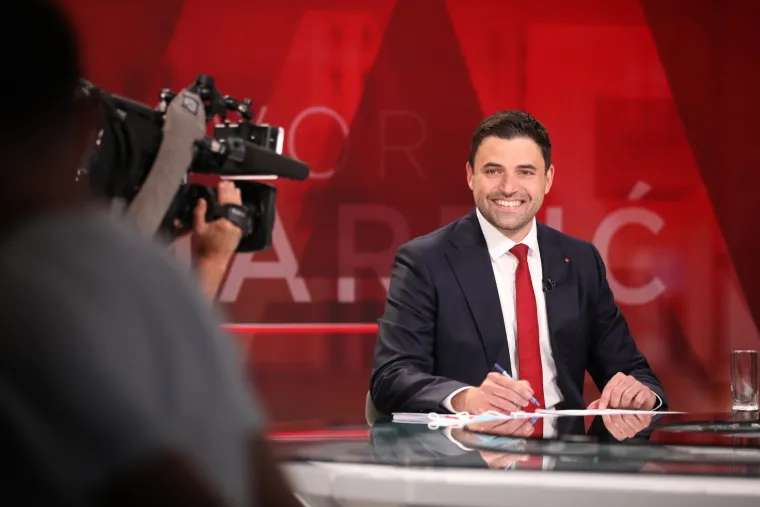 Iza kamere: Pogledajte Bernardića i Plenkovića trenutak prije sučeljavanja!