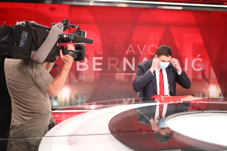 Iza kamere: Pogledajte Bernardića i Plenkovića trenutak prije sučeljavanja!