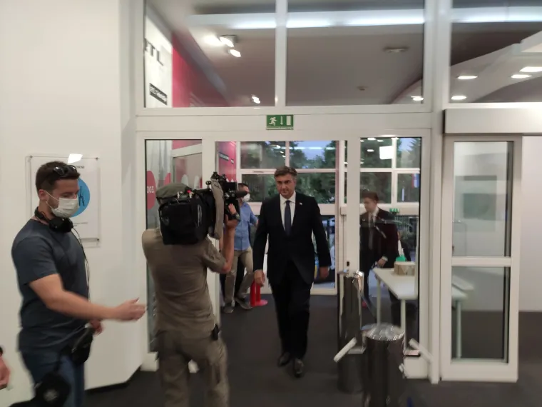 Oči u oči: Ljutiti rivali Bernardić i Plenković stigli su na sučeljavanje na RTL-u!