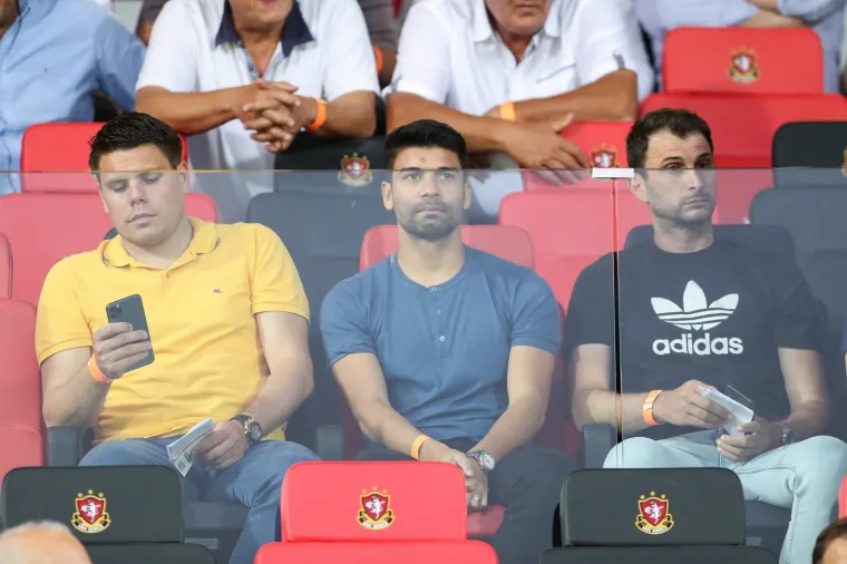 [FOTO] NJEGA NISMO VIDJELI 100 GODINA: Legendarni Eduardo da Silva gledao Hajduk i Goricu u jako zanimljivom dru&scaron;tvu