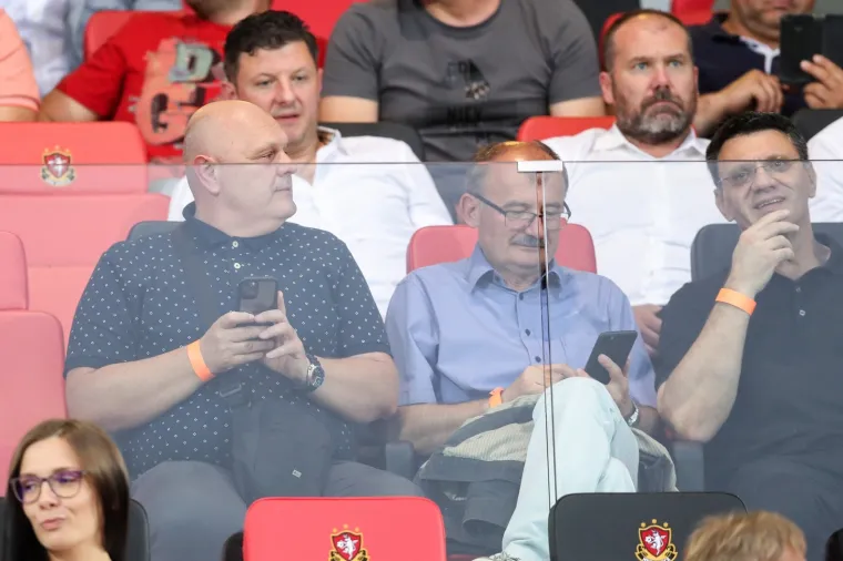 [FOTO] NJEGA NISMO VIDJELI 100 GODINA: Legendarni Eduardo da Silva gledao Hajduk i Goricu u jako zanimljivom dru&scaron;tvu