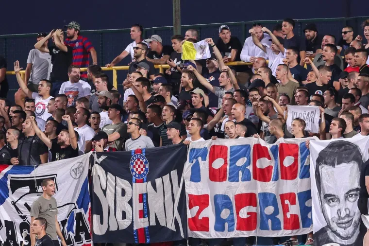 [FOTO] SOCIJALNA DISTANCA - NULA BODOVA: Pogledajte kako su izgledale tribine na susretu Gorice i Hajduka