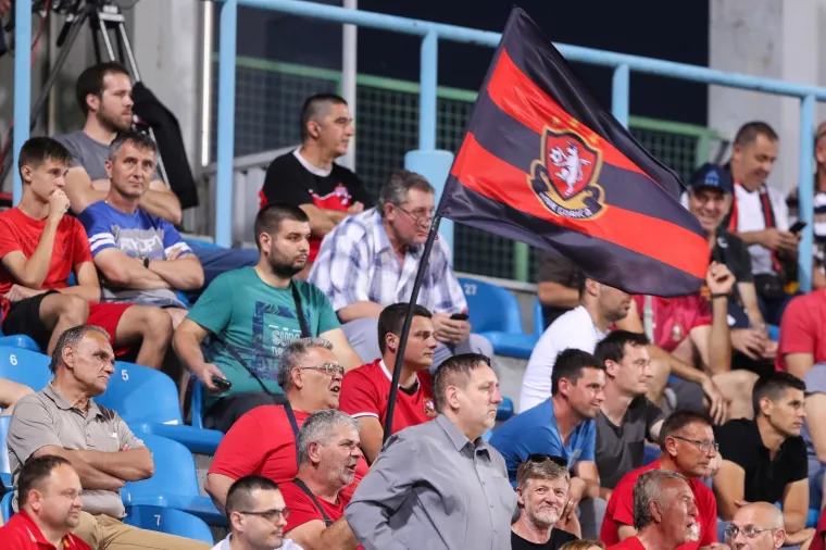 [FOTO] SOCIJALNA DISTANCA - NULA BODOVA: Pogledajte kako su izgledale tribine na susretu Gorice i Hajduka