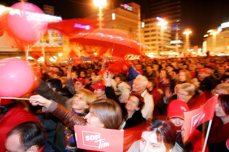 Zavr&scaron;ni predizborni skup SDP-a na glavnom zagrebačkom trgu.