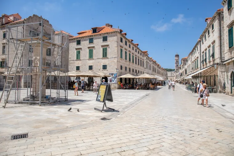Usred turističke sezone: Poluprazne ulice stare dubrovačke jezgre