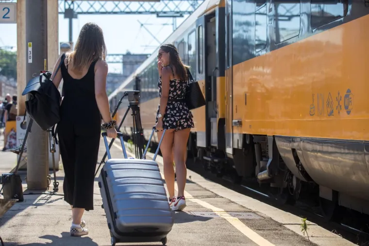 Čak 500 če&scaron;kih i slovačkih turista vlakom stiglo u Rijeku