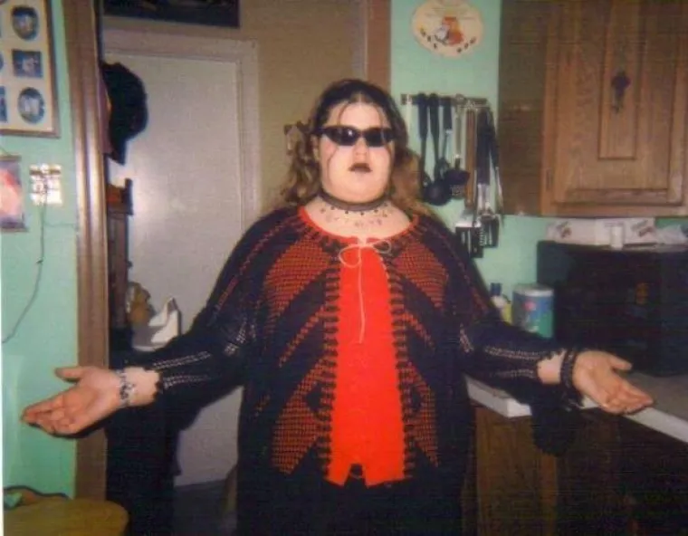 SVI IMAJU FAZU IZ MLADOSTI KOJE SE DANAS SRAME: Neka vam ove fotke posluže kao bolni podsjetnik na to razdoblje