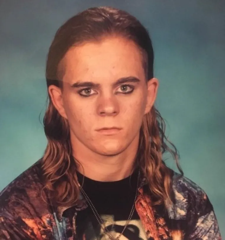 SVI IMAJU FAZU IZ MLADOSTI KOJE SE DANAS SRAME: Neka vam ove fotke posluže kao bolni podsjetnik na to razdoblje