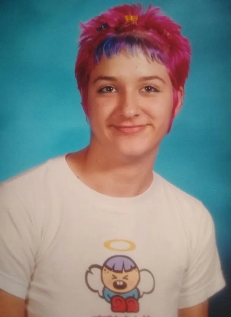 SVI IMAJU FAZU IZ MLADOSTI KOJE SE DANAS SRAME: Neka vam ove fotke posluže kao bolni podsjetnik na to razdoblje