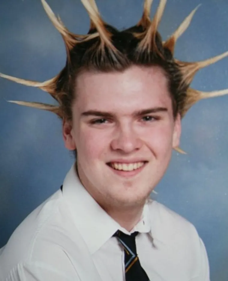 SVI IMAJU FAZU IZ MLADOSTI KOJE SE DANAS SRAME: Neka vam ove fotke posluže kao bolni podsjetnik na to razdoblje