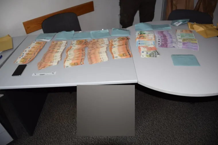 'Pali' dileri u Zagrebu s vi&scaron;e od 30 kg marihuane: Drogu su prepakiravali u kući na Črnomercu