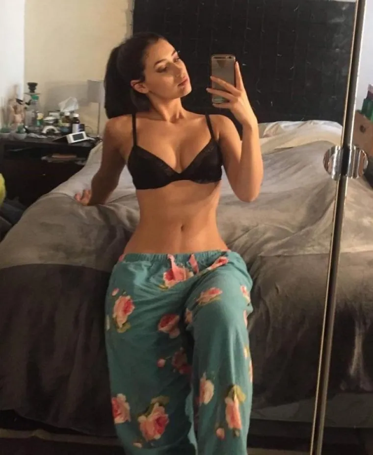 TKO KAŽE DA MORAJU SVE SKINUTI DA BI BILE ZAVODLJIVE? Ove cure u pidžamama pokazale svoju seksi stranu