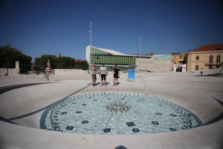 Jedinstven u svijetu: Pogledajte kako izgleda vodeni sat u Šibeniku