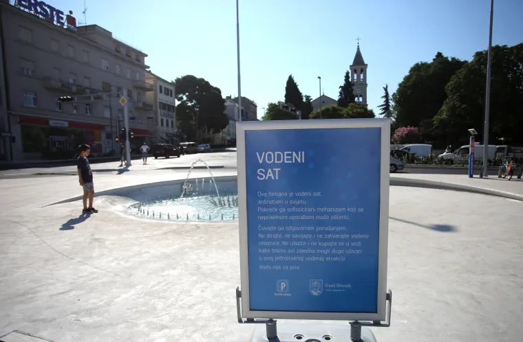 Jedinstven u svijetu: Pogledajte kako izgleda vodeni sat u Šibeniku